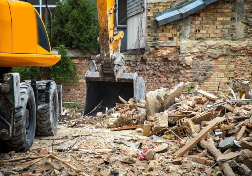 Professional Home Demolition: What Homeowners Should Know Before Starting